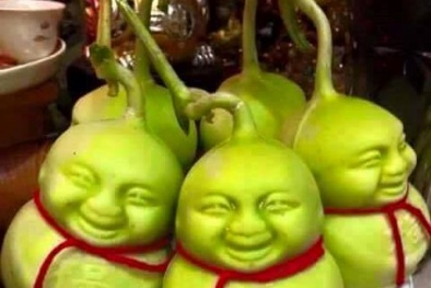 Dưa lê thần tài 'bung lụa' trên chợ online